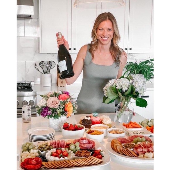 Meet the Posher - Picture 6 of 8